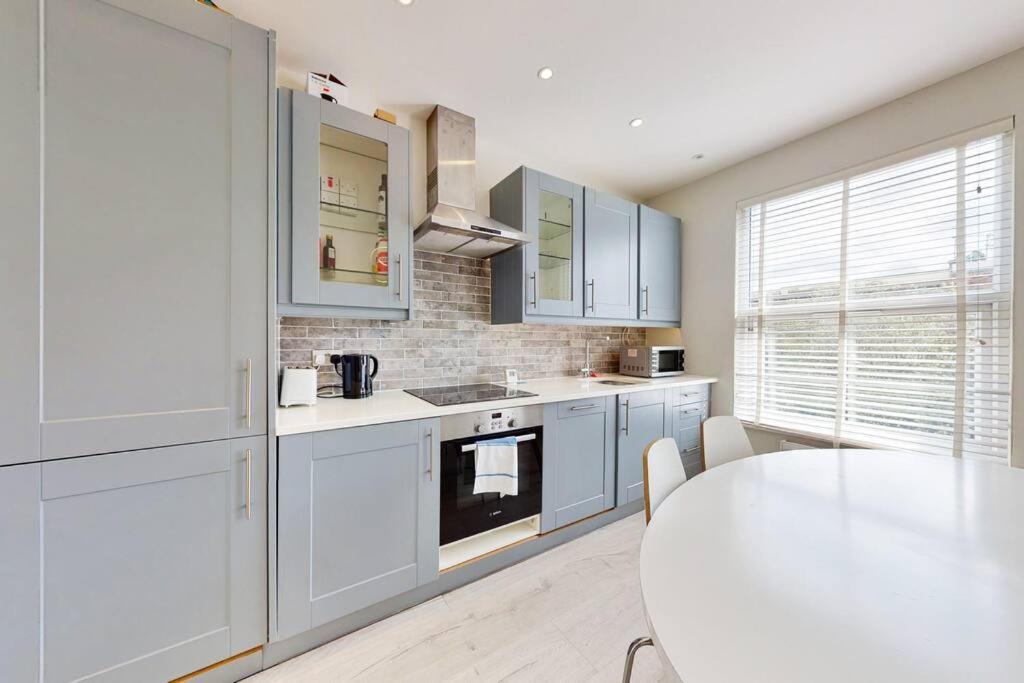 Villa Stylish 2Bed2Bath Flat 4Min From Tube Station à Londres Extérieur photo