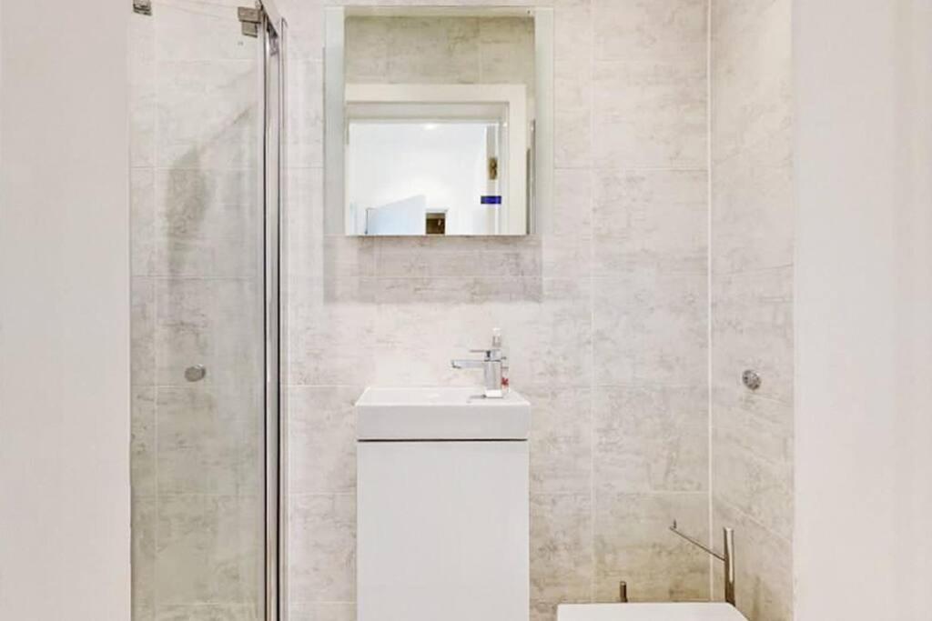 Villa Stylish 2Bed2Bath Flat 4Min From Tube Station à Londres Extérieur photo